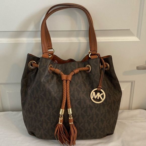 Michael Kors Signature Bedford Ravel Drawstring Bucket Bag - Picture 1 of 11